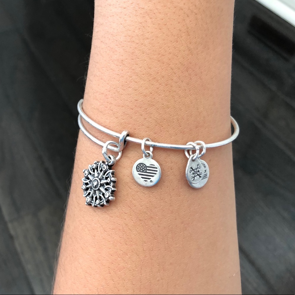 Alex and Ani Compass bracelet (Silver!)